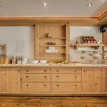 Restaurant Gaestehaus Wiesenheim بيت ضيافة 2*