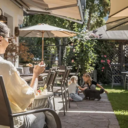 بيت ضيافة Restaurant Gaestehaus Wiesenheim 2*