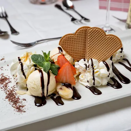 Gaestehaus Restaurant Wiesenheim לינה וארוחת בוקר 2*