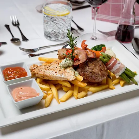 לינה וארוחת בוקר Gaestehaus Restaurant Wiesenheim