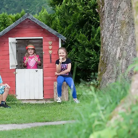 Restaurant Gaestehaus Wiesenheim Pensjonat 2*