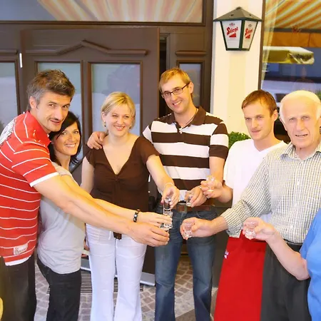 Restaurant Gaestehaus Wiesenheim 2*