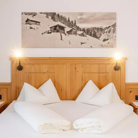 Restaurant Gaestehaus Wiesenheim Guest house Uderns