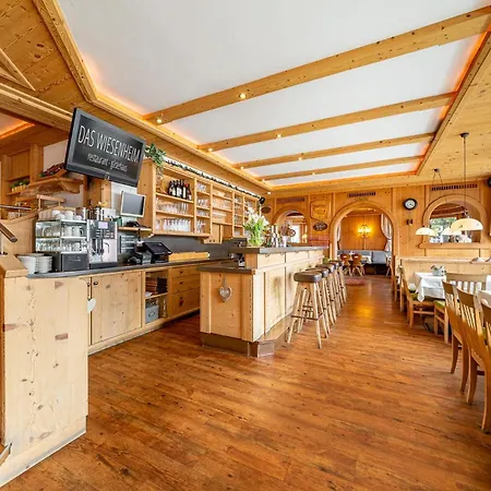 Gaestehaus Restaurant Wiesenheim 유던스