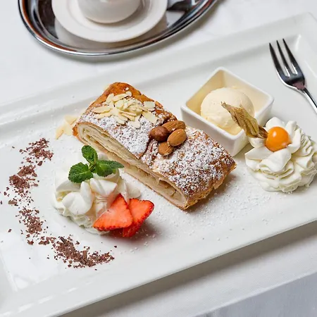Gaestehaus Restaurant Wiesenheim 유던스